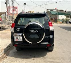 تۆیۆتا لاندكروزر پرادۆ